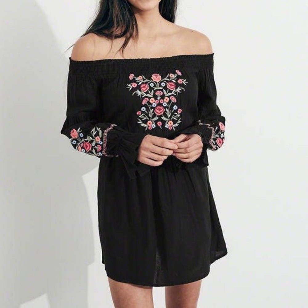 Hollister Off the Shoulder Black Dress